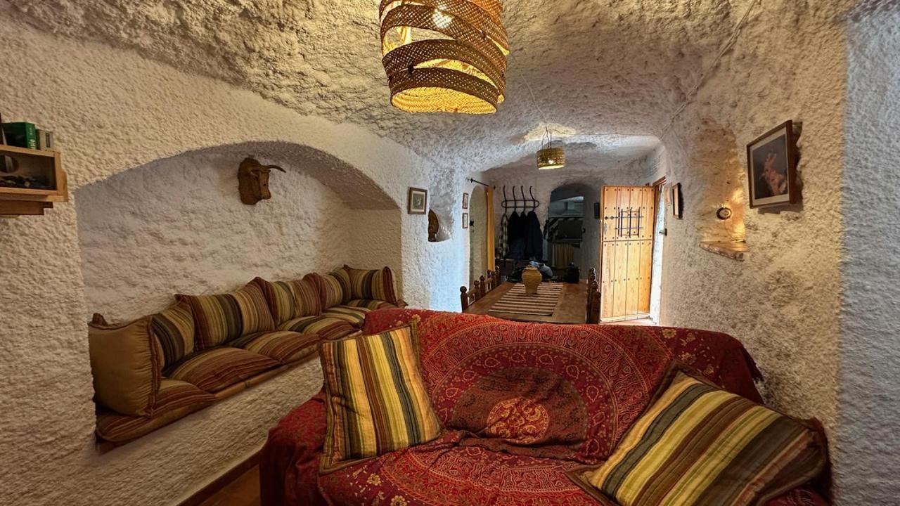 Cuevas El Torriblanco Vendégház Gorafe Szoba fotó