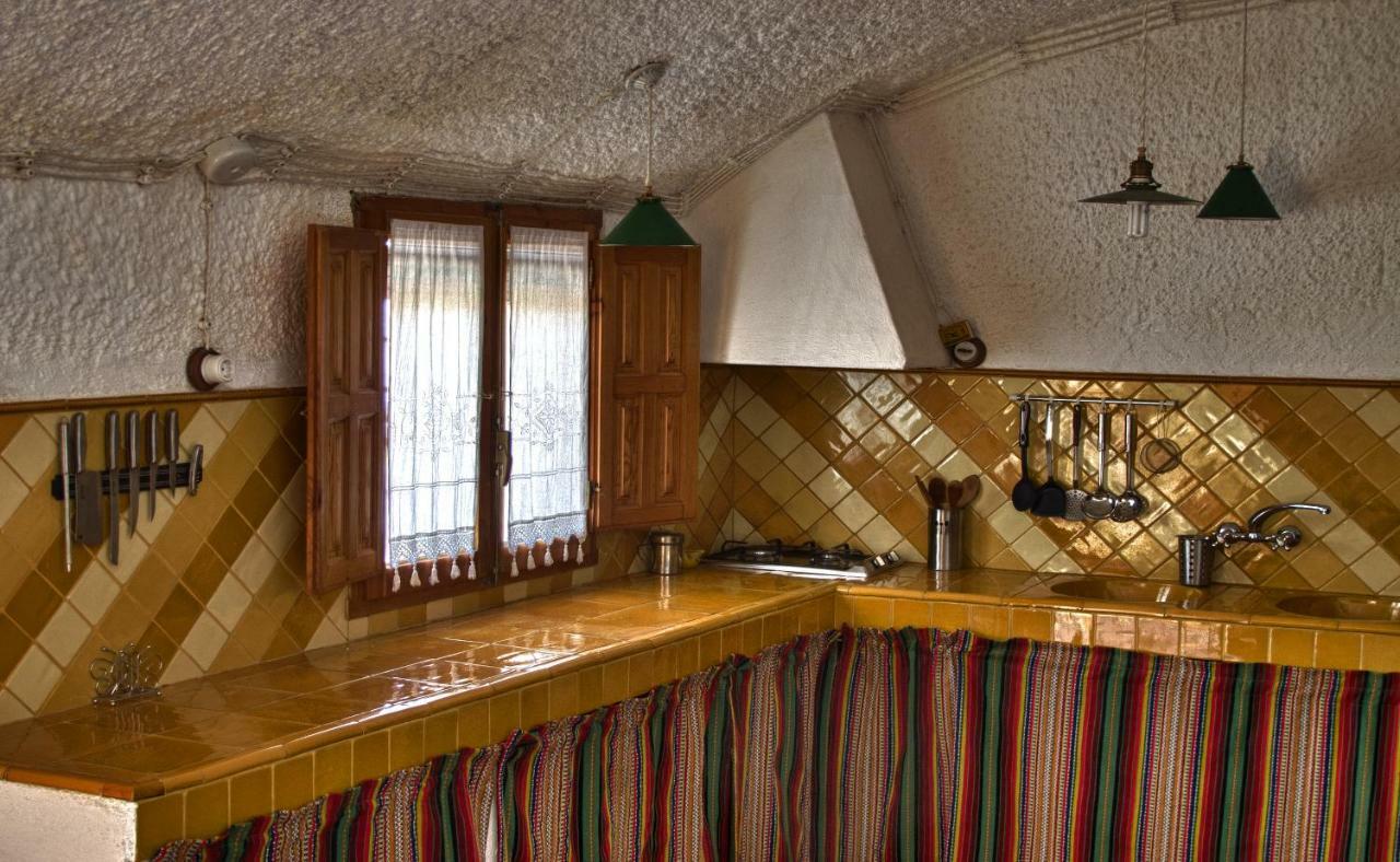 Cuevas El Torriblanco Vendégház Gorafe Kültér fotó